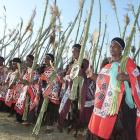Mujeres suazíes celebrando una tradicional ceremonia de danza.-OBED ZILWA (AP)