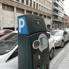 Parquímetro en una calle de estacionamiento regulado por la ORA.-M. A. SANTOS