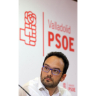 El portavoz del Grupo Socialista en el Congreso de los Diputados, Antonio Hernando, participa en un acto con simpatizantes y afiliados-ICAL
