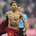 Firmino celebra el gol que le dio al Liverpool el Mundial de Clubs-EFE