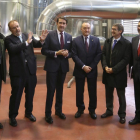 Los consejeros de Fomento y Medio Ambiente y de Educación, Juan Carlos Suárez-Quiñones y Fernando Rey, inauguran junto al rector de la Universidad de Valladolid, Daniel Miguel, la nueva red de calor con biomasa forestal.-ICAL