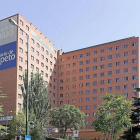 Imagen de archivo de la fachada del Hospital Clínico de Valladolid, donde falleció un hombre.-PABLO REQUEJO