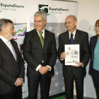 José Luis Fanjul, representante de la universidad de León, Carlos Ranera, director general de la banca comercial de EspañaDuero, Francisco García, representante de AEA y autor del estudio, y Felisa Becerrra, representante de AEA y autora del estudio.-ICAL