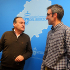 El presidente del Consejo Comarcal del Bierzo, Alfonso Arias, junto al responsable de Topografía de la Universidad de León, Jesús Ramón Rodríguez-Ical