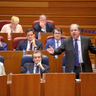 Juan Vicente Herrera durante el turno de preguntas ayer en las Cortes.-ICAL