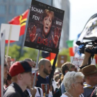 Manifestantes ultraderechistas en Berlín.-REUTERS / AXEL SCHMIDT