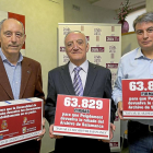 El socio de Honor de la asociación, Antonio Piedra, el secretario, José Luis Ingelmo y el presidente Policarpo Sánchez.-ICAL