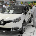Fabricación del Captur en la planta de Renault en Valladolid.-J. M. Lostau