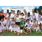El Real Valladolid Promesas celebra el título conseguido en la edición de 2018.-REYES MOYANO