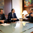 El presidente de la Junta de Castilla y León, Juan Vicente Herrera, se reúne con el presidente de la FRMP, Alfonso Polanco. Les acompaña, el vicepresidente y consejero de la Presidencia de la Junta de Castilla y León, José Antonio de Santiago-Juárez-ICAL