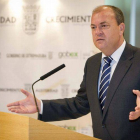 El presidente del Gobierno de Extremadura, José Antonio Monago, durante una rueda de prensa el pasado mes de febrero.-Foto: EFE