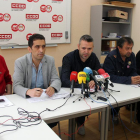 Raúl Santa Eufemia (C), secretario de política sindical de UGT, y Vicente Andrés (CI), su homólogo en CC.OO., presentan sus propuestas de continuidad para la empresa Embutidos Rodríguez.-ICAL