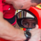 Sebastian Vettel, en el interior de su Ferrari, en el circuito de Hungaroring. /-EFE / ZOLTAN BALOGH