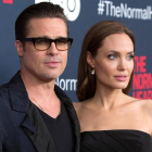 Brad Pitt y Angelina Jolie, hace cuatro años.-REUTERS / ANDRREW KELLY
