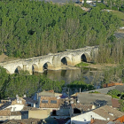 Vista del puente medieval de Simancas.-EL MUNDO