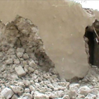 Militantes islamistas destruyen un antiguo santuario en Tombuctú el 1 de julio del 2012.-AFP