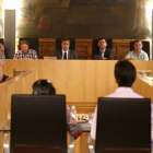El presidente de la Diputación de León, Emilio Orejas, preside la última sesión plenaria de la institución provincial de este mandato-Ical