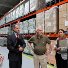 (I a D) José Rama, de FROIZ, José Canduela, de Semark, el presidente del Banco de Alimentos de Valladolid, Jesús Mediavilla, Isabel del Amo, de Asucyl, y el presidente de Asucyl, José Daniel Posadas, presentan la primera edición de la recogida de producto-Ical