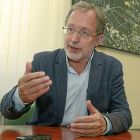 Santos Llamas en Caja España en una foto de archivo.-Ical