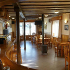Aspecto del comedor del bar restaurante Gredos de Hoyos del Espino, en Ávila.-LP
