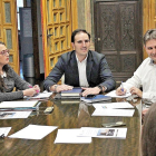 El alcalde de Medina del Campo, Guzmán Gómez, preside la comisión de trabajo del V Centenario, ayer.-EL MUNDO