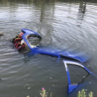 Coche sumergido en el canal de Castilla-BOMBEROS