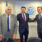 Marcos Peña, presidente del CES España, Carlos Carriedo, consejero Empleo, y Germán Barrios, presidente CES Castilla y León.-ICAL