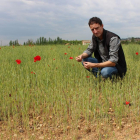 Abel Barrios, profesor titular de la Escuela Universitaria de Ingeniería Técnica Agrícola, en los campos de INEA de Valladolid.-M.C.