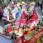 Desfile de Danzas Orientales en la plaza de Portugalete.-J. M. LOSTAU