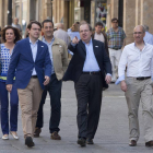 El candidato del PP a la Presidencia de la Junta, visita Salamanca. En la imagen, Juan Vicente Herrera junto a (de I a D ) Josefa García Cirac, cabeza de lista a las Cortes; Alfonso Fernández Mañueco, candidato a la alcaldía de Salamanca; y Javier Iglesia-Ical