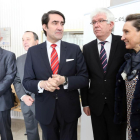El consejero de Fomento y Medio Ambiente, Juan Carlos Suárez-Quiñones (C), inaugura la jornada sobre la Supercomputación en la I+D+i de las universidades de Castilla y León. Junto a él, de izquierda a derecha, el director general del Centro de Supercomput-ICAL