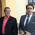 Juan Carlos Suárez-Quiñones con el alcalde de Matilla de los Caños, Ciriaco Tardáguila.-ICAL