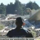 Imagen de vídeo de Milenio TV, que muestra a un policía en la escena de la explosión, este jueves en México.-Foto: AP / MILENIO TV