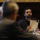 Roger Torrent preside la reunión de la Mesa del Parlament, este martes.-ALBERT BERTRAN