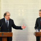 El presidente de la Junta de Castilla y León, Juan Vicente Herrera, se reúne con el ministro de Fomento, Íñigo de la Serna.-ICAL