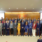 Víctor Caramanzana, junto a los miembros de la junta directiva, José Antonio de Santiago–Juárez, Pilar del Olmo, Jesús Julio Carnero, Óscar Puente y Silvia Clemente.-ICAL