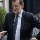 Mariano Rajoy, a su llegada al Congreso, el miércoles 26 de octubre, para pronunciar su discurso de investidura.-JOSE LUIS ROCA