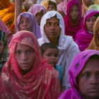 Un grupo de mujeres rohinyás del campo de refugiados de Balukhali, en Bangladés.-ALLISON JOYCE