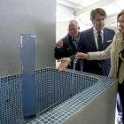 Pilar del Olmo y Juan Carlos Suárez-Quiñones visitan la nueva depuradora de Valbuena de Duero.-ICAL