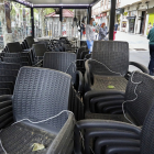 Terraza de un establecimiento del paseo de Zorrilla, ayer, con las sillas apiladas a la espera de abrir en la fase 1 . J.M. LOSTAU
