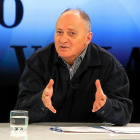 Faustino Temprano durante ‘La Quinta Esquina’, programa emitido en La 8 Valladolid.-J. M. LOSTAU