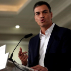Pedro Sánchez en los desayunos informativos de Europa Press, en el Hotel Villa Magna de Madrid.  /-DAVID CASTRO