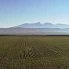 Vista de la impresionante cumbre del Moncayo desde tierras sorianas.-N. S.