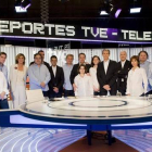 Parte del equipo de Teledeporte, en los estudios de la cadena.-