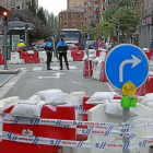 Corte en Puente Colgante que se prolongará hasta el viernes.-J. M. Lostau