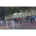 Polideportivo de Osuna (Sevilla), donde se están realizando los 'castings' de 'Juego de tronos'.-Foto: EFE / RAFA ALCAIDE