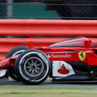 Sebastian Vettel prueba el 'shield' (escido) durante los primeros libres de Silverstone.-REUTERS / JASON CAIRNDUFF