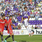 El central Marcelo Silva remata de cabeza en la oportunidad más clara del equipo en el primer tiempo.-J. M. Lostau