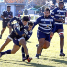 Juan Ramos intenta culminar un ataque del SilverStorm El Salvador en el partido de Pepe Rojo.-J. M. LOSTAU