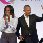 Michelle Obama dijo a los realizadores que estaba particularmente impresionada por las escenas iniciales de los trabajadores en la fábrica.-AP